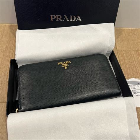 prada portafoglio lampo saffiano|Prada Portafoglio Lampo large wallet in saffiano print .